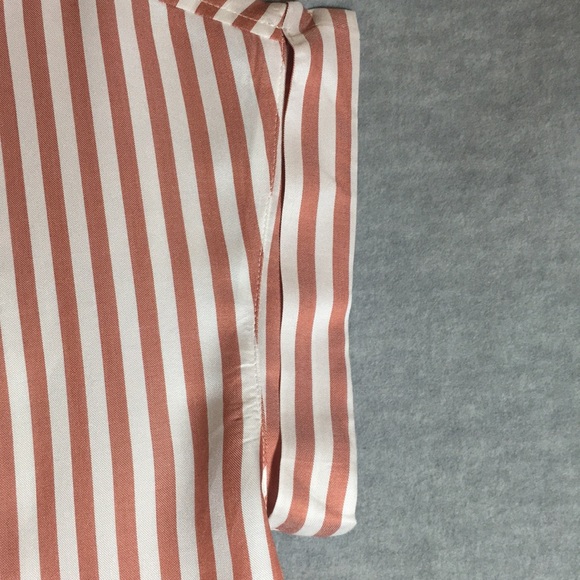 NWOT Naturals by D & Co Tailored Striped Shirt with Abalone Buttons & HiLo Hem - Picture 9 of 16